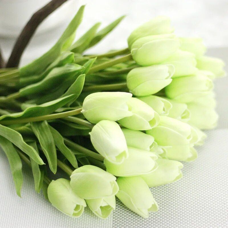 Buquê de Tulipas Artificiais em Seda